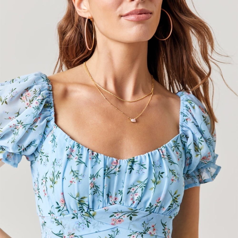 Francesca's Bennie blue floral‎ back tie romper NWT Size Large - Picture 3 of 9